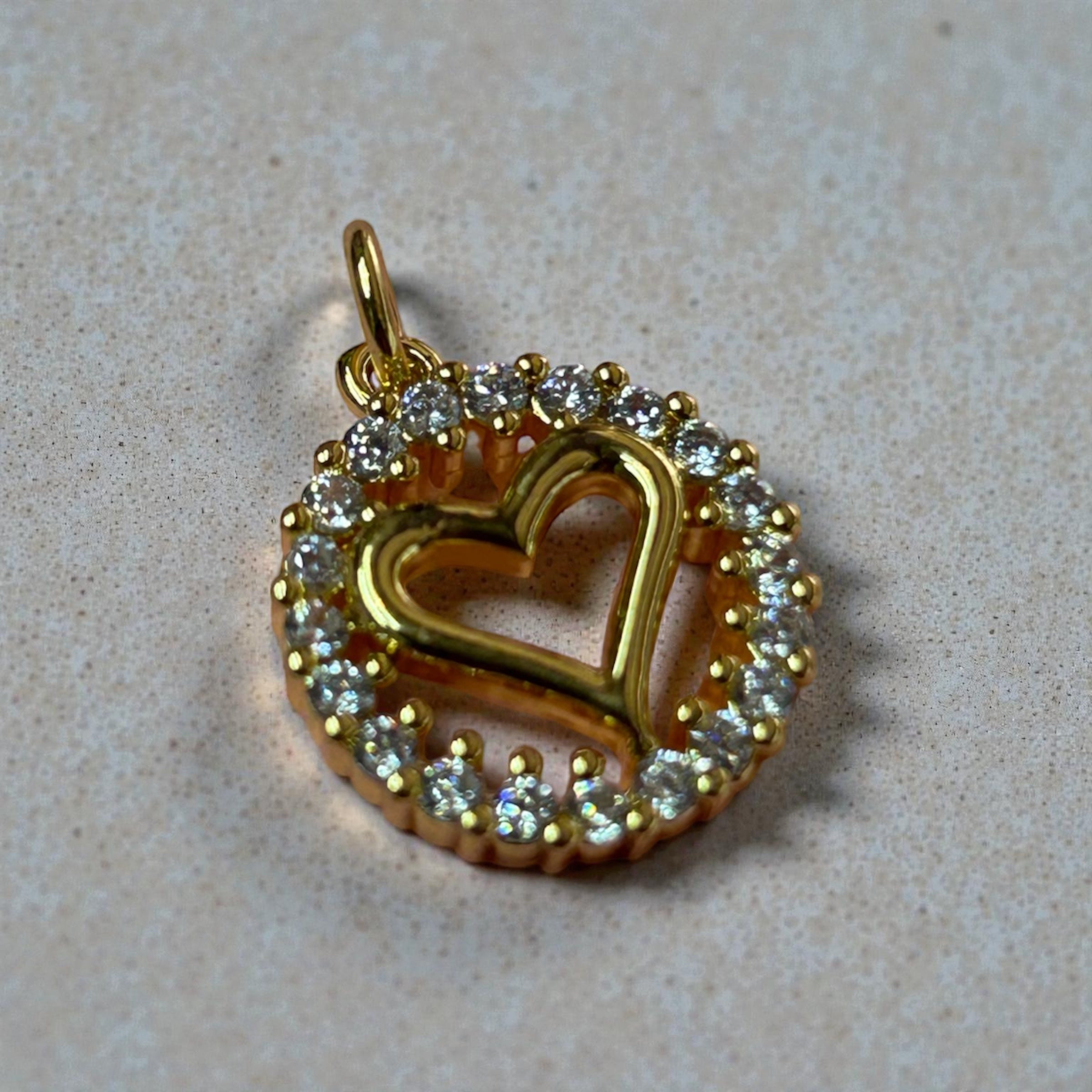 Dije corazón baño de oro